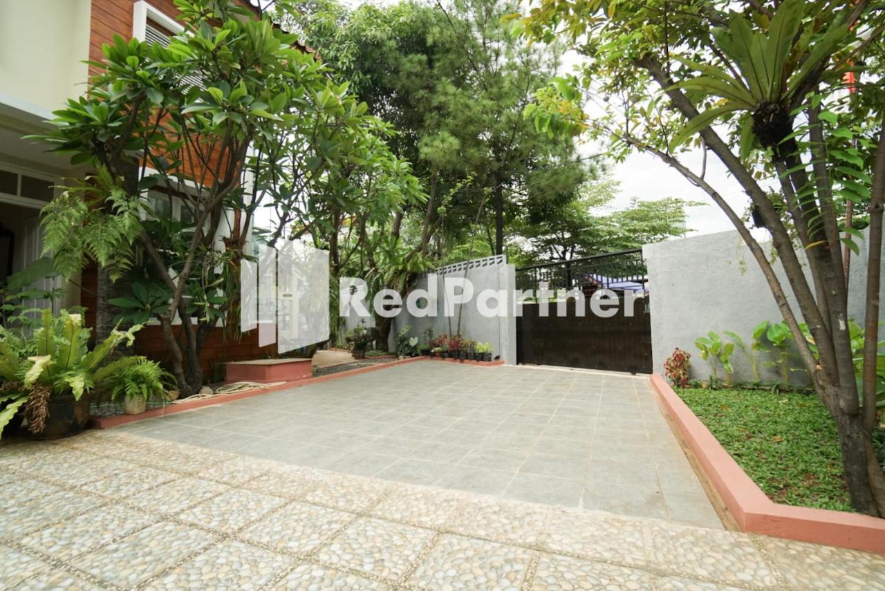 Hotel Fazza Syariah Mitra Reddoorz Jakarta Exteriér fotografie