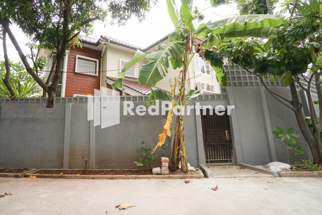 Hotel Fazza Syariah Mitra Reddoorz Jakarta Exteriér fotografie
