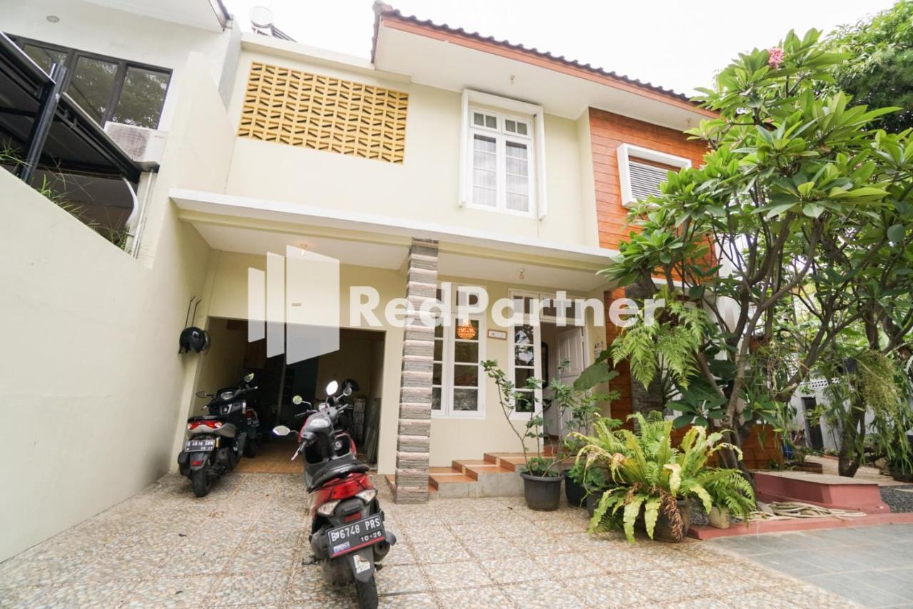 Hotel Fazza Syariah Mitra Reddoorz Jakarta Exteriér fotografie