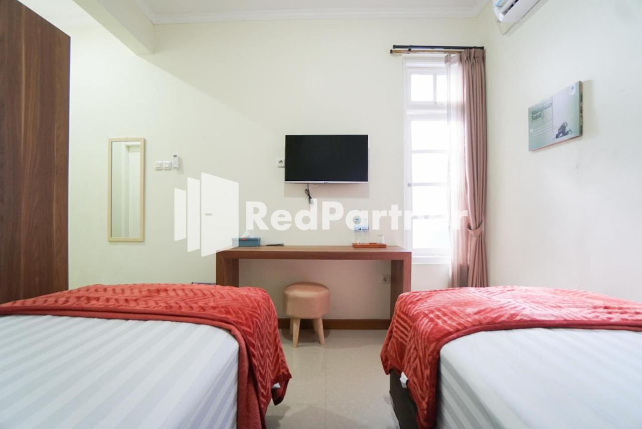 Hotel Fazza Syariah Mitra Reddoorz Jakarta Exteriér fotografie